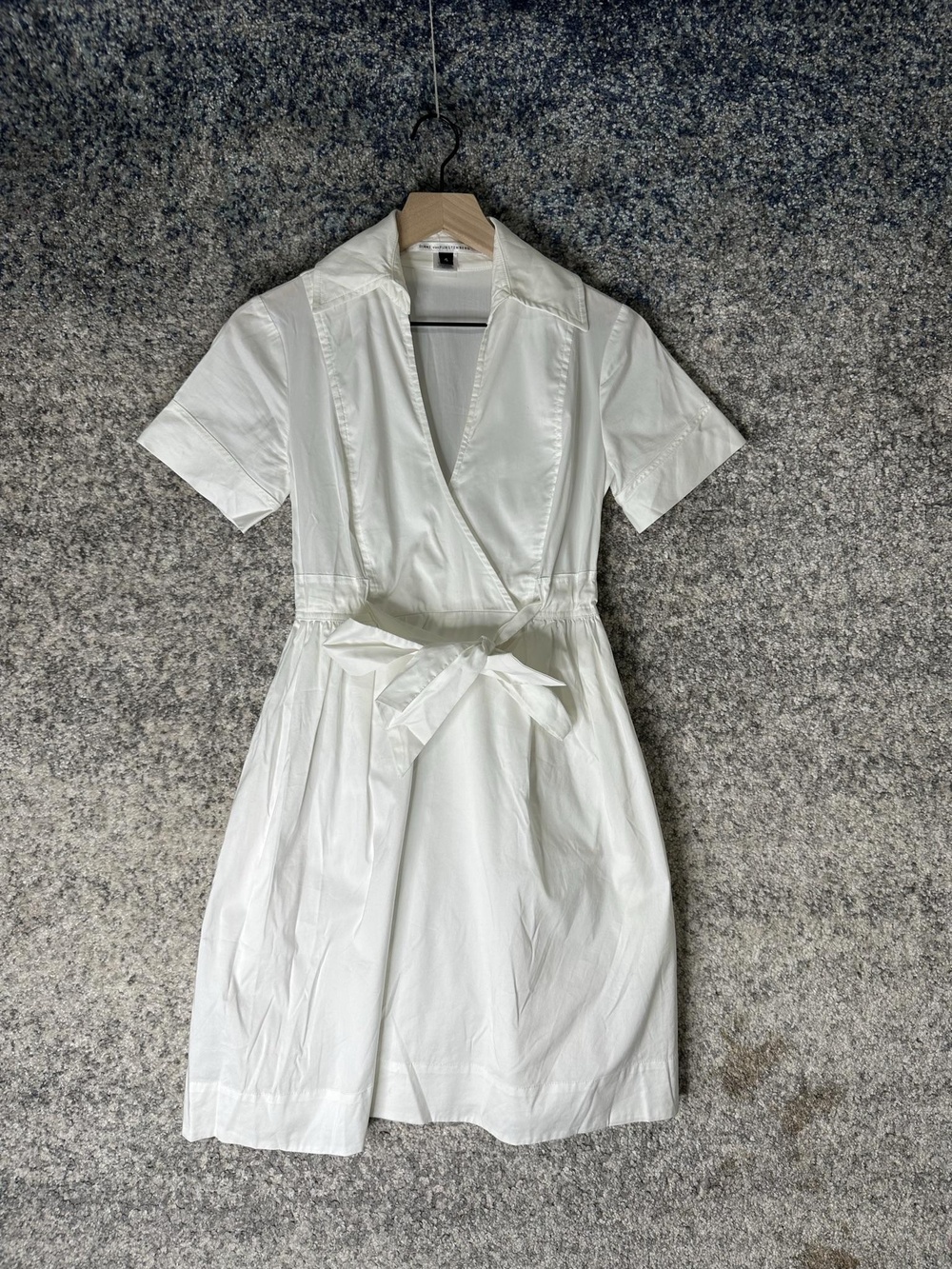 Diane Von Furstenberg Dress Womens 4 White Wrap Shirt Knee Length Short Sleeve